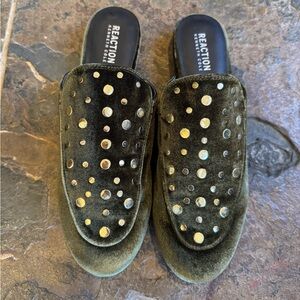 Kenneth Cole Reaction Olive Velvet mules/slides with studded detail